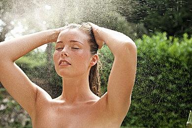 《艾尔登法环：黄金树幽影》新截图泄露 绝美风景让人沉醉